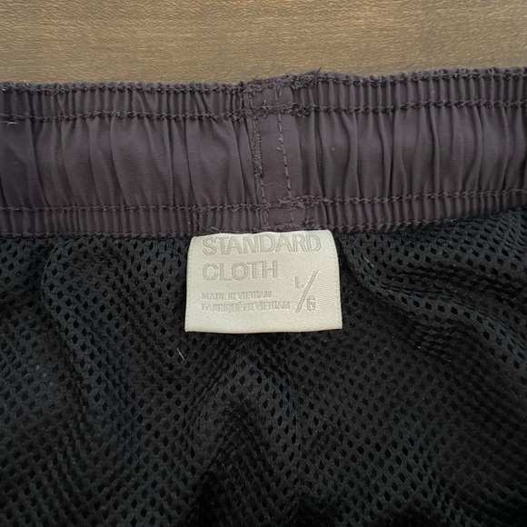 Cute Urban Outfitters parachute style shorts - Picture 3 of 5